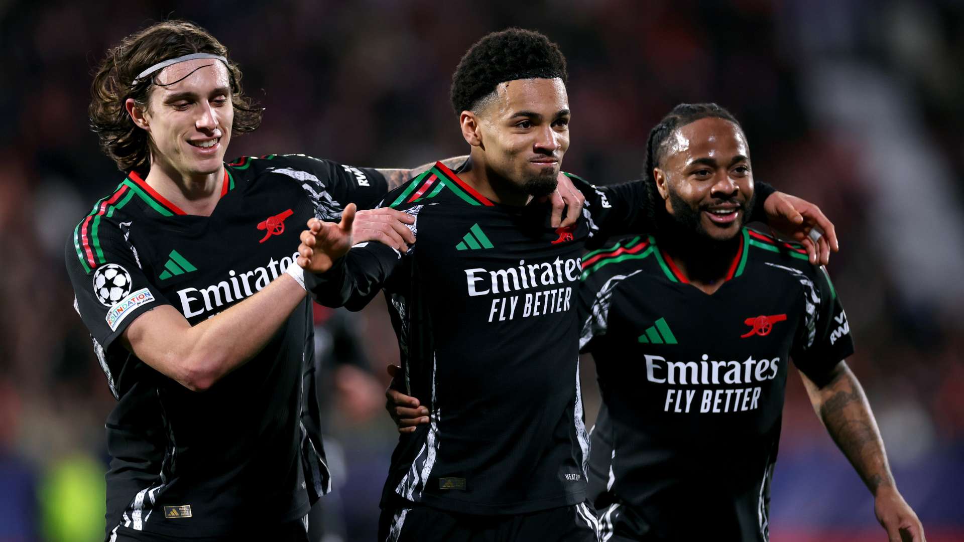 入男子足球 入男子足球