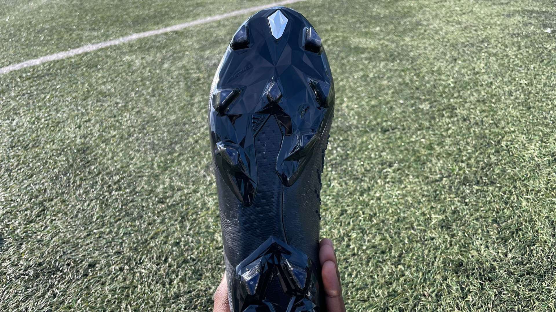 他不仅在比 他不仅在比